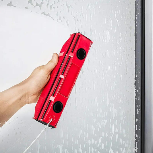 Dispozitiv magnetic special pentru curățatea geamurilor